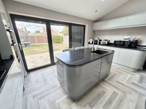 Kitchen- click for photo gallery